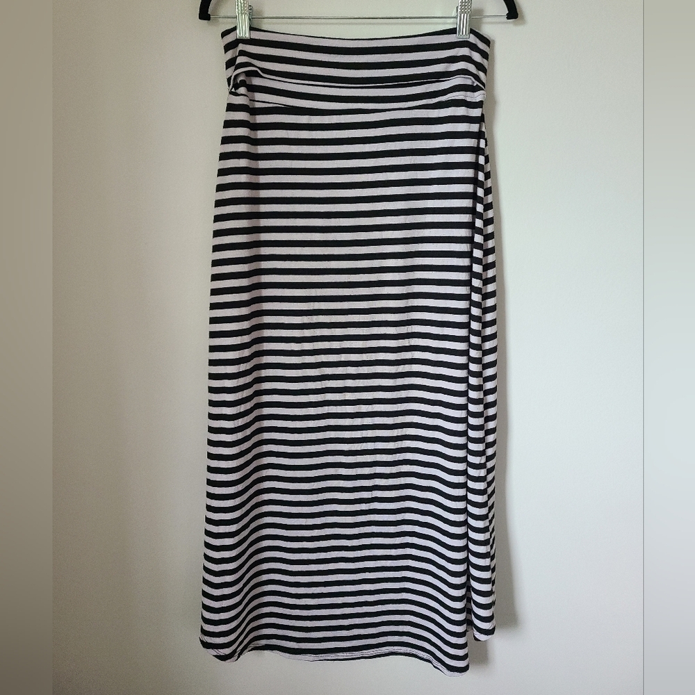 Skirt - Picture 2 of 2